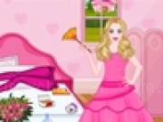играть Barbie Princess Room Cleaning