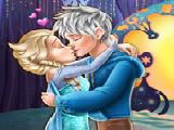 играть Elsa kissing jack frost