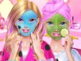 играть Best friends sleepover party now
